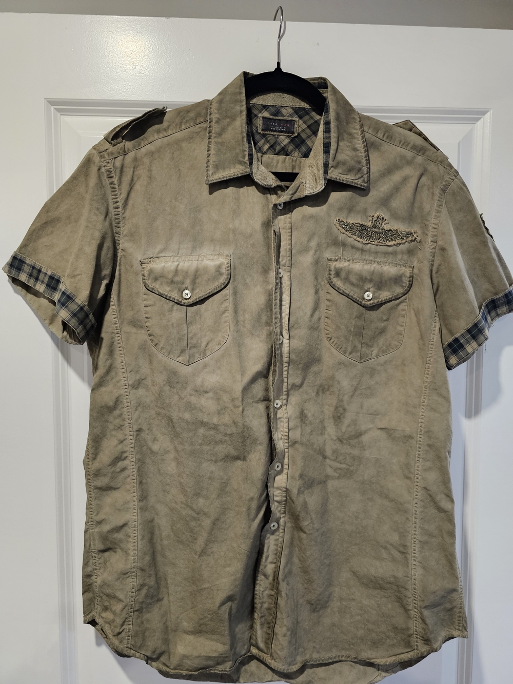 Zara Men's Short-Sleeve Button-Down Shirt in Khaki